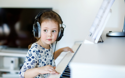 5 Absolute “Must Do”s To Succeed When Learning Piano Online